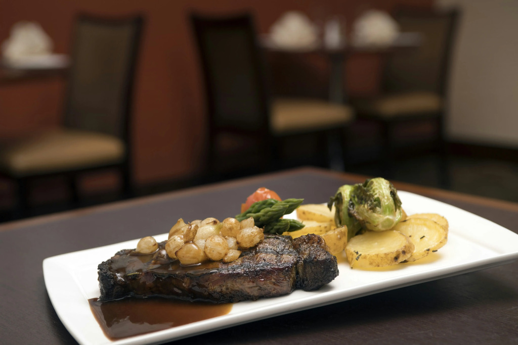 DoubleTree by Hilton Dulles Airport-Sterling
