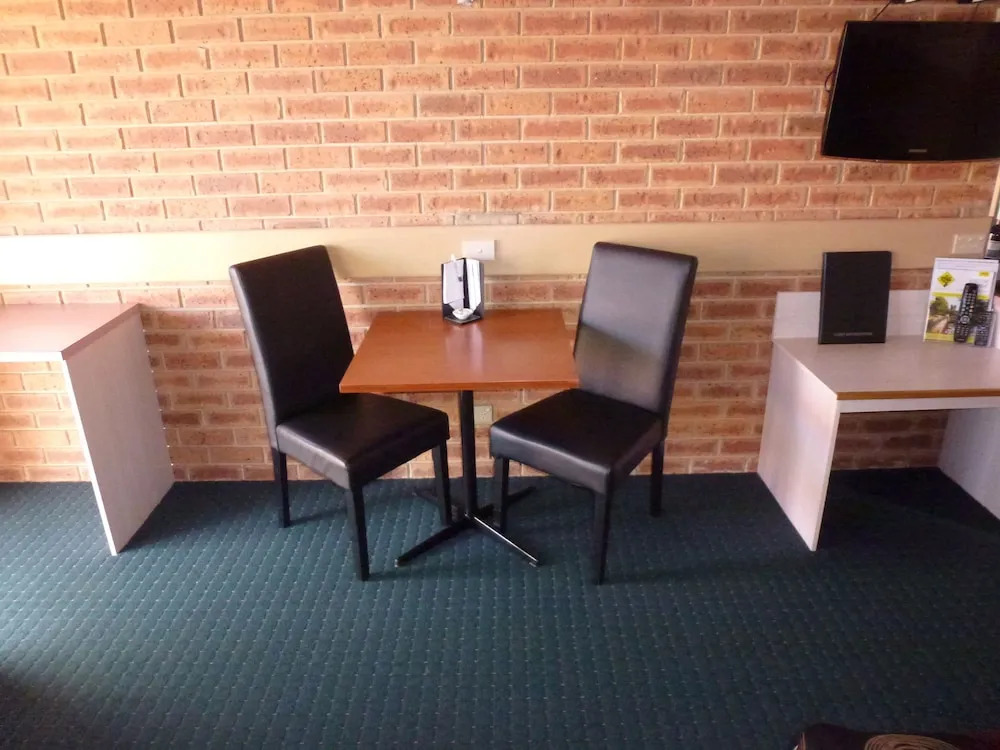 BEST WESTERN Colonial Motor Inn