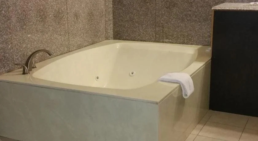 Capitol Inn and Suites