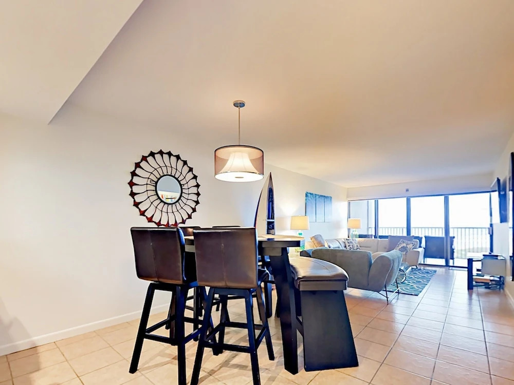 2800 Gulf Blvd Condo Unit 305 2 Bedrooms 2 Bathrooms Condo