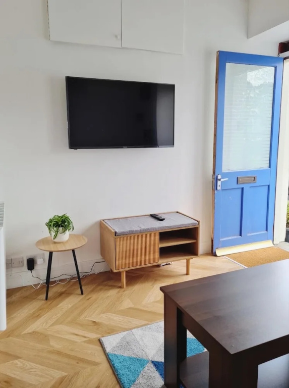 Penlea 1-bed Flat With Harbour View in Tarbert
