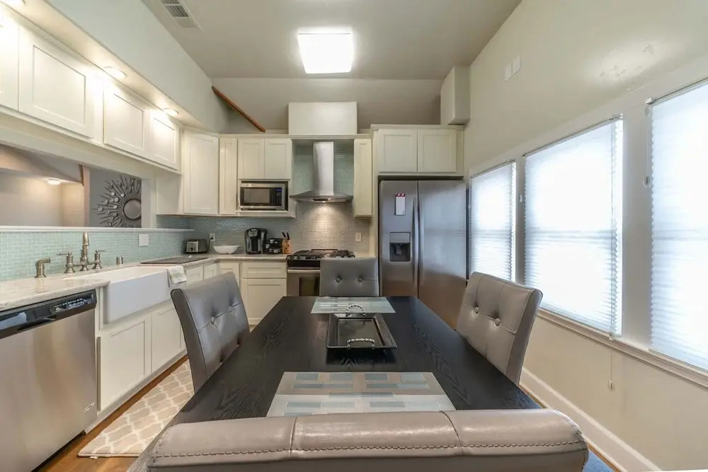 1890 s Modern Victorian in the Heart of Sacramento