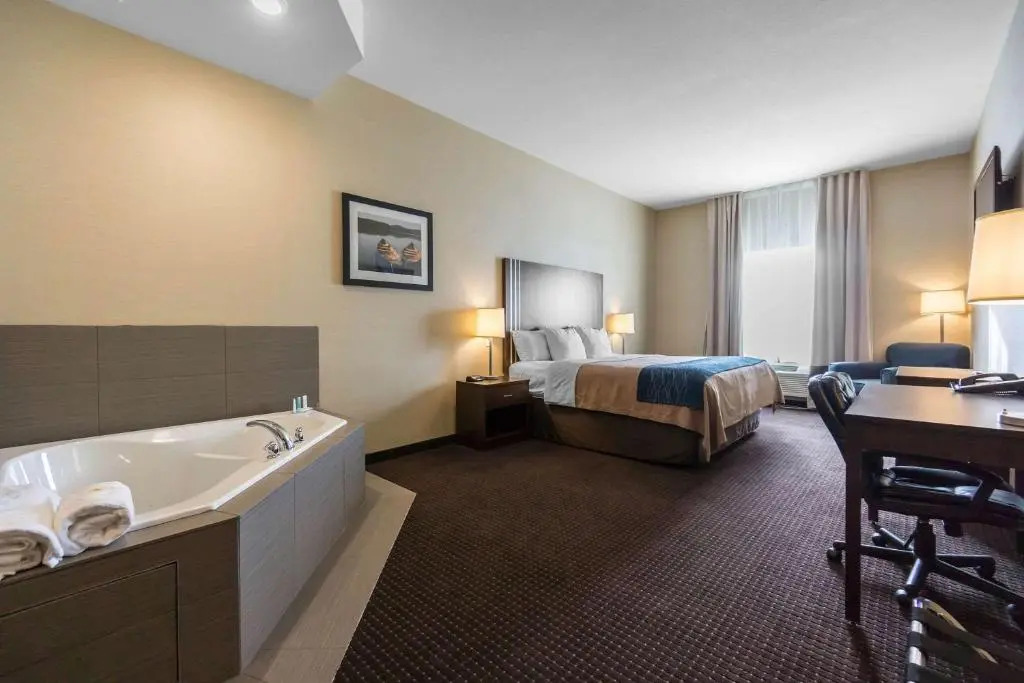 Comfort Inn & Suites