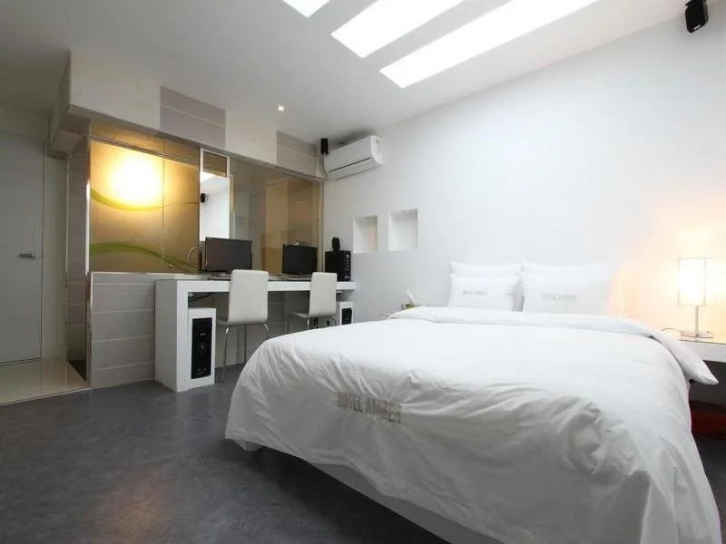Hotel Travel