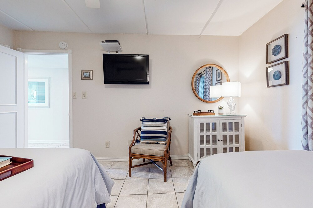 Gulf-view Condo w/ Perks: Suntide III - Unit 205