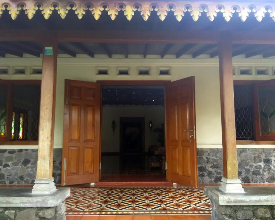 Omah Pitoe Yogya Homestay