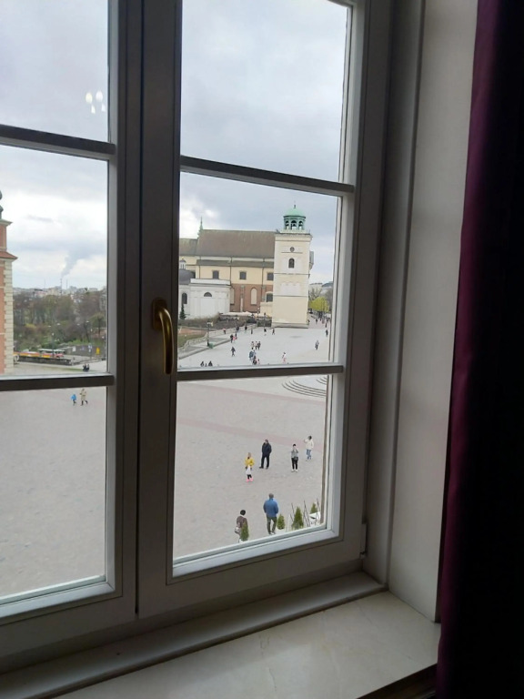 Apartment Castle Square z widokiem na Plac Zamkowy i Zamek Królewski
