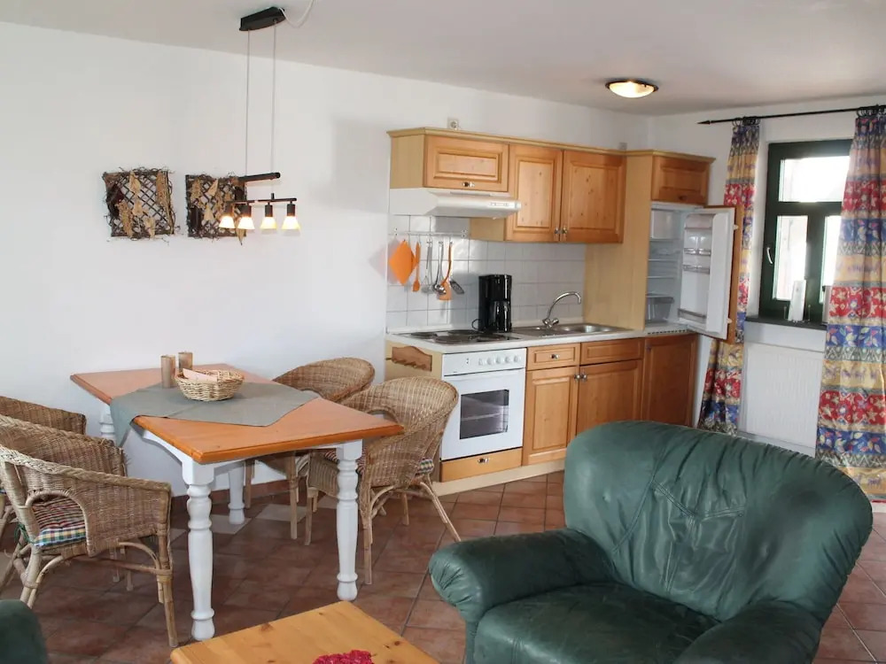 Wohnung in Dargun mit Pool und Streichelzoo