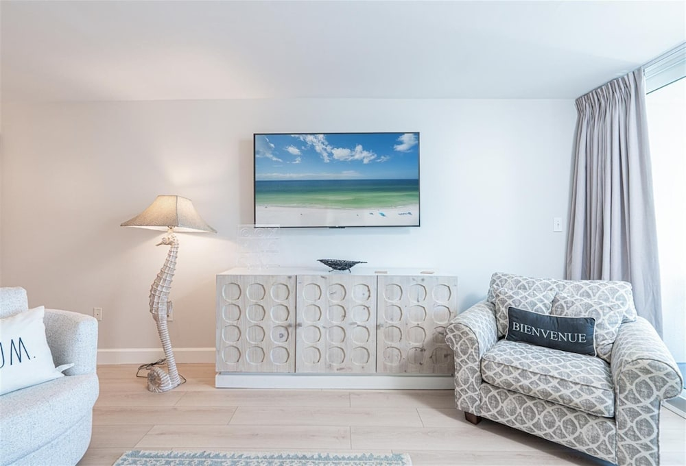 Shoreline Towers 3095 2 Bedroom Condo