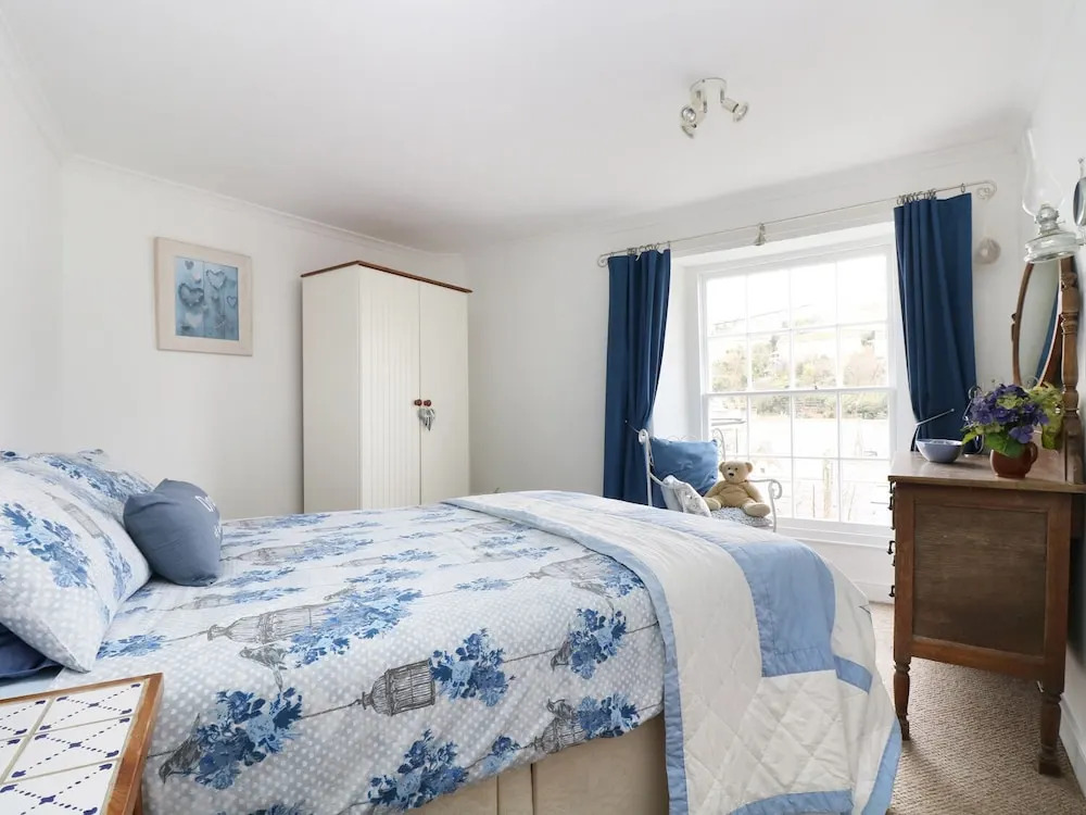 4 Elm Terrace