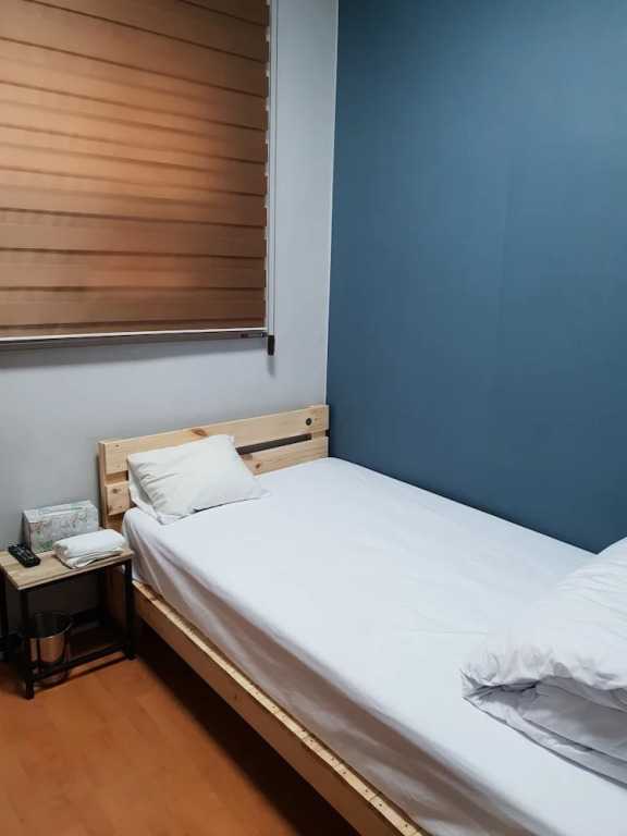 YOUNG STAY - Hostel