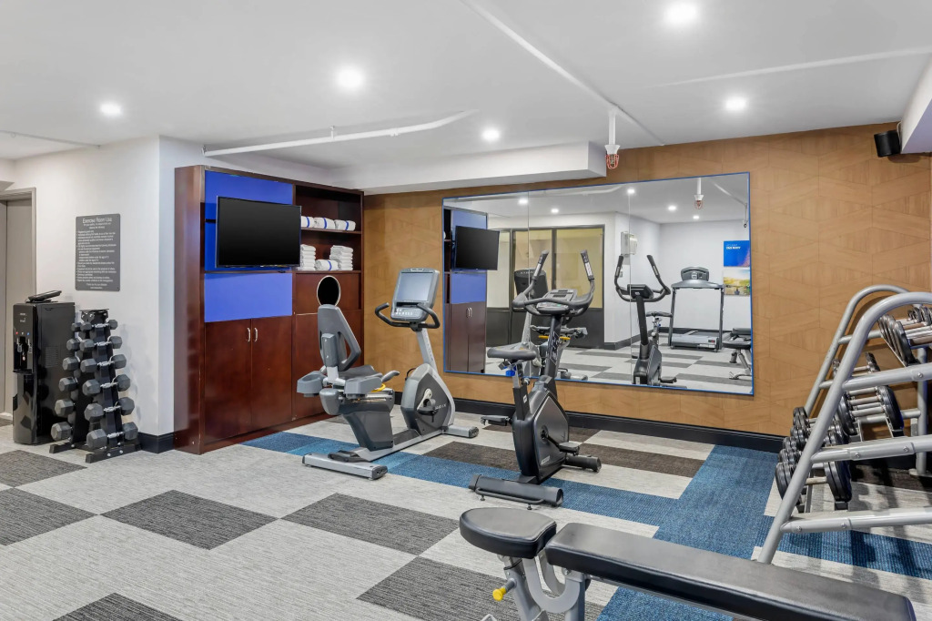 Comfort Inn & Suites Irvine Spectrum