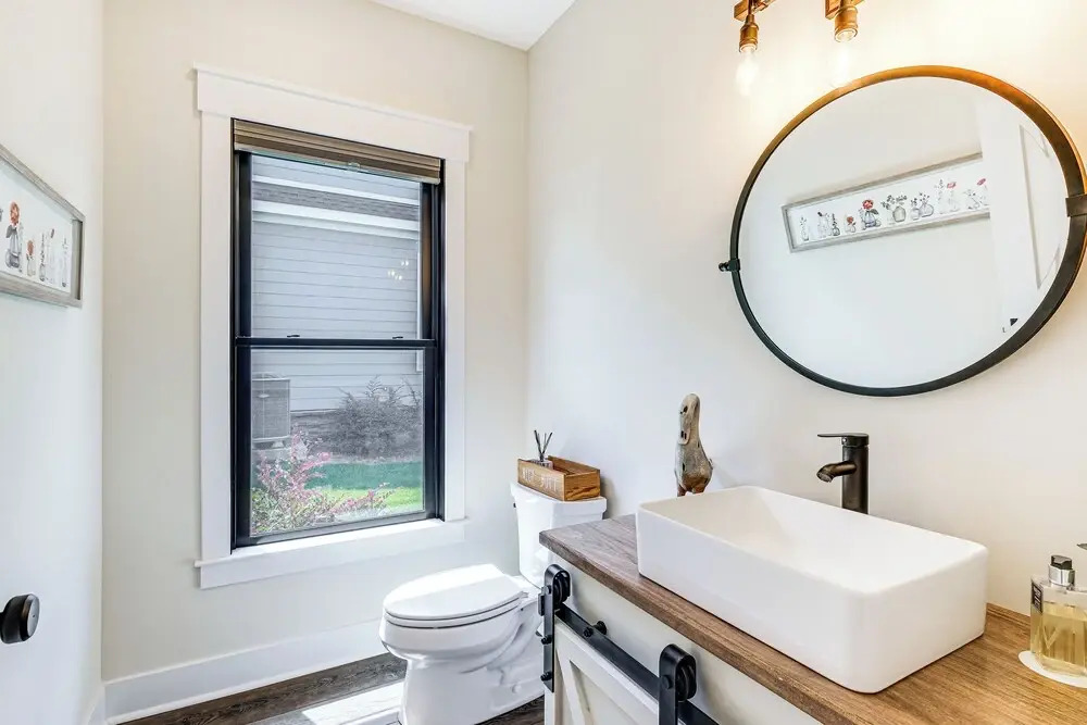 Private Sauna & Game Room: Lakefront Moneta Gem