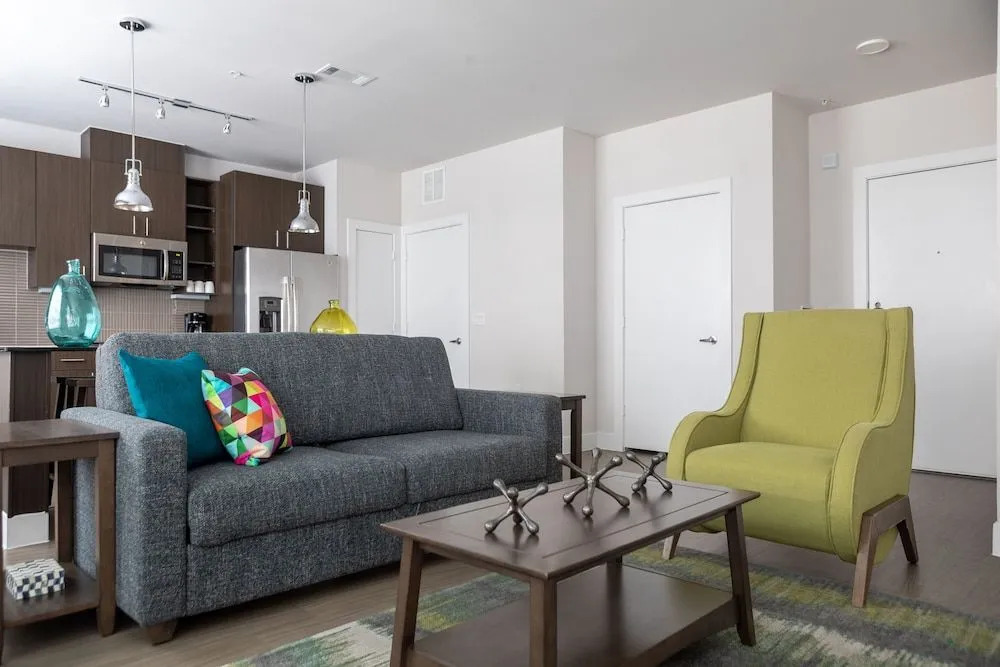 WanderJaunt - Hip East Austin Apartments