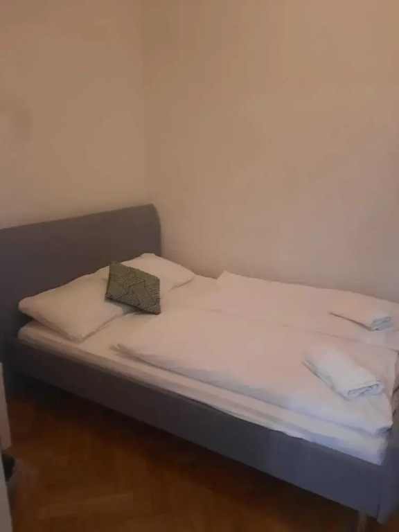 Modern 2BR Apartment Well Connected