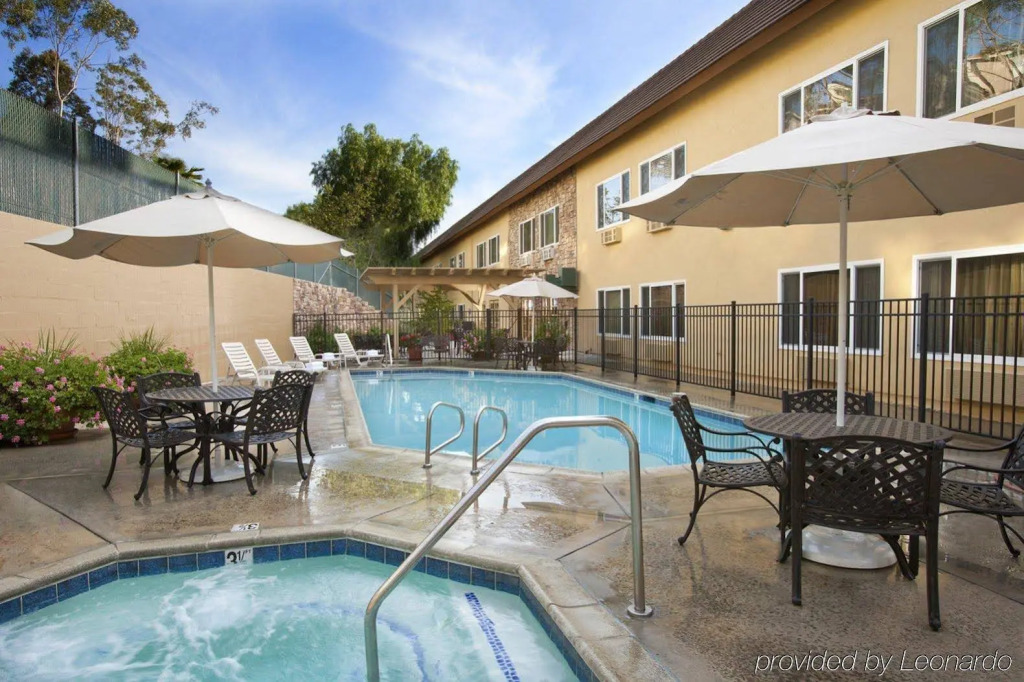 Ayres Hotel Corona - Riverside