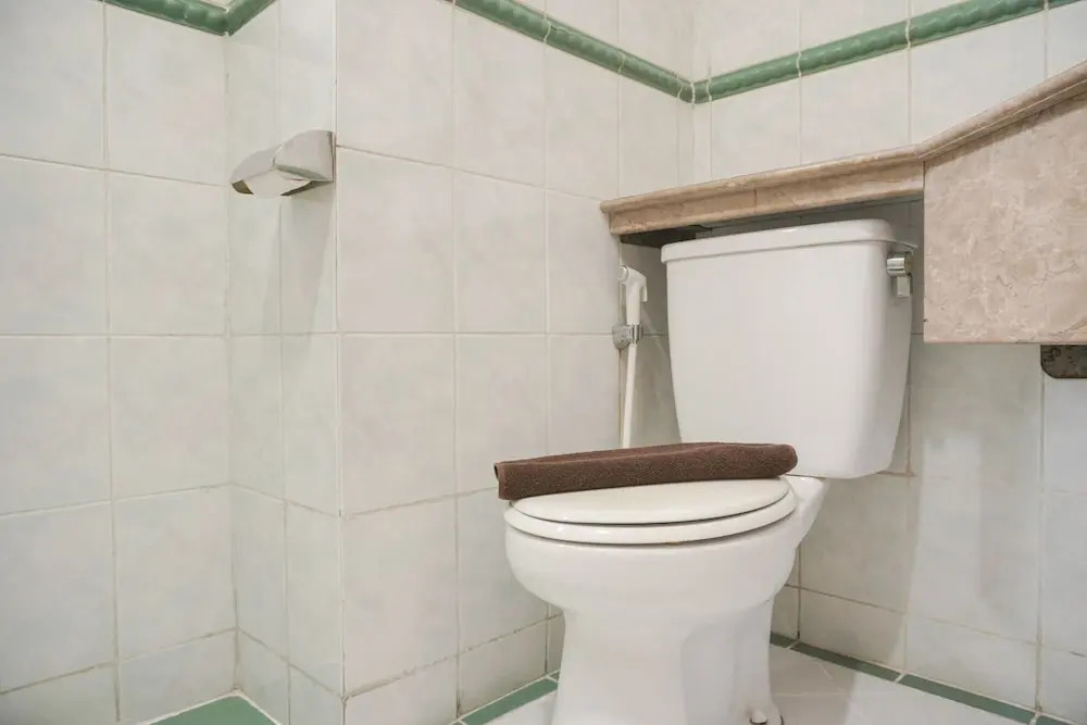 Homey And Cozy Stay 2Br Puri Casablanca Apartment