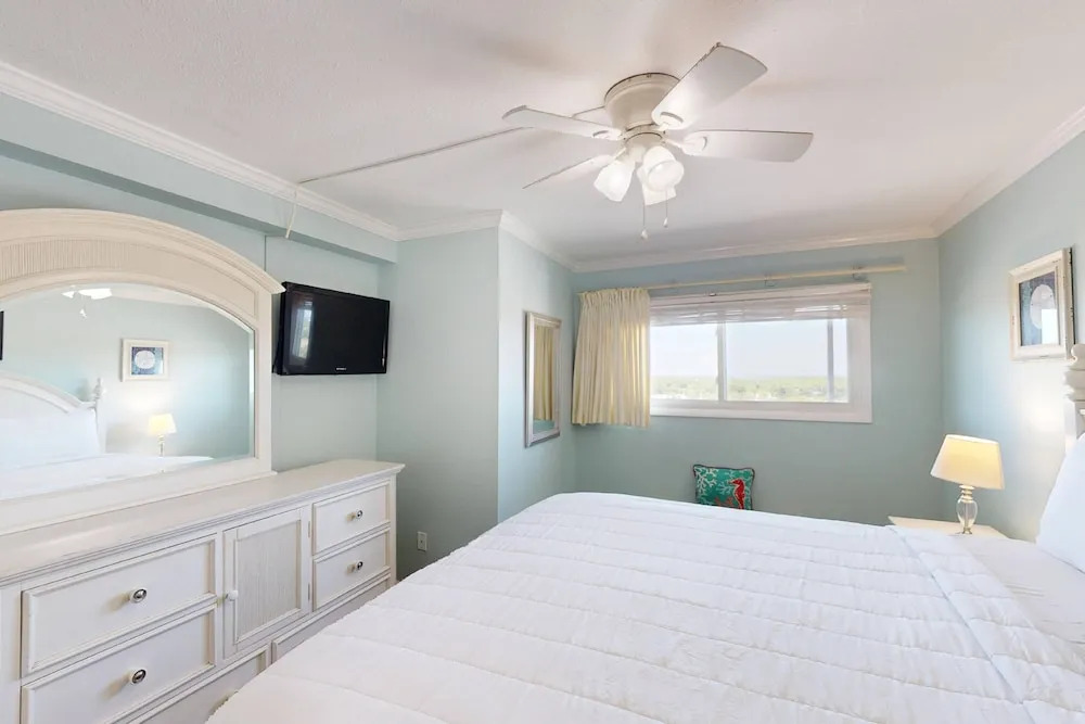 Summit Beach Resort 1429