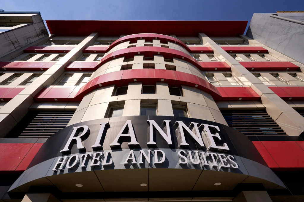 Rianne Hotel and Suites
