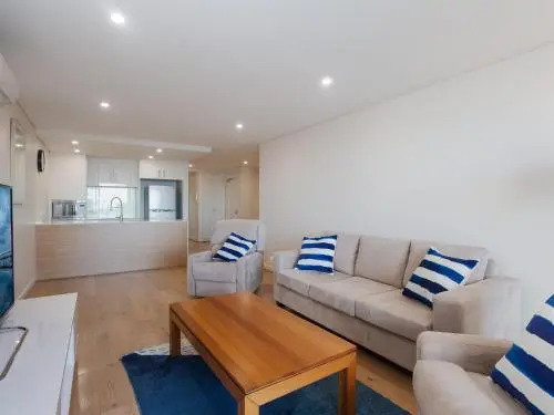 Unit 301 'The Shoal' 6-8 Bullecourt Street - Air Con, Walking To Local Shops And Beach