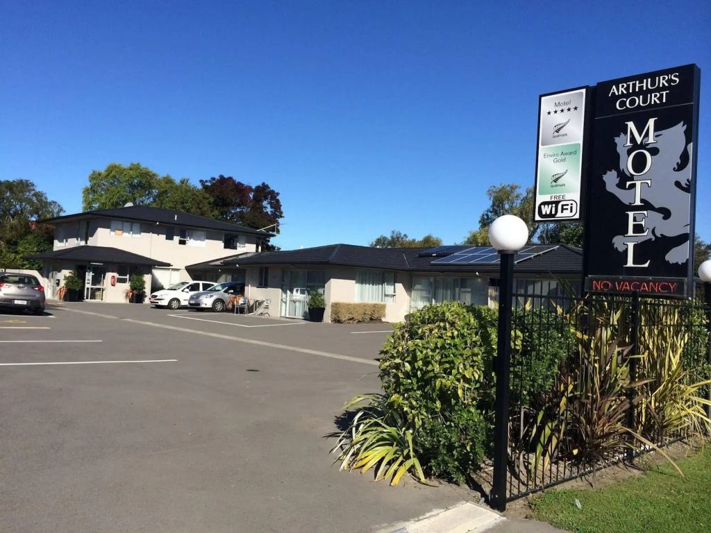 Arthurs Court Motor Lodge