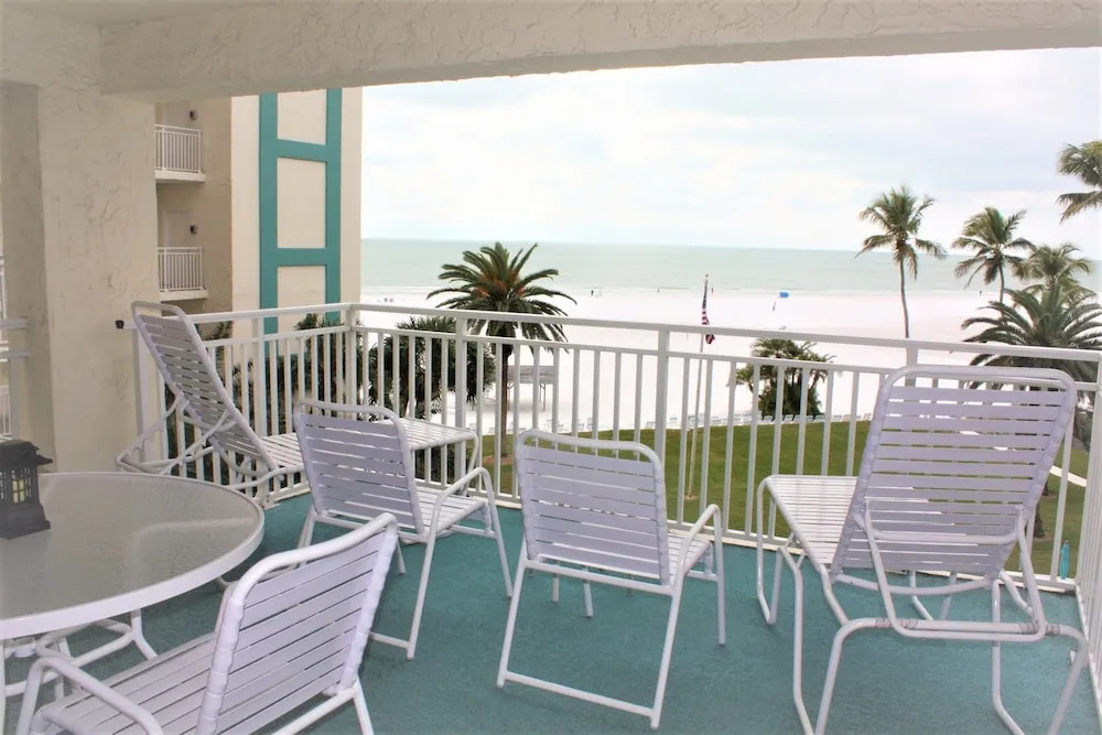 Jamaica Royale 406 - 2 Br Condo