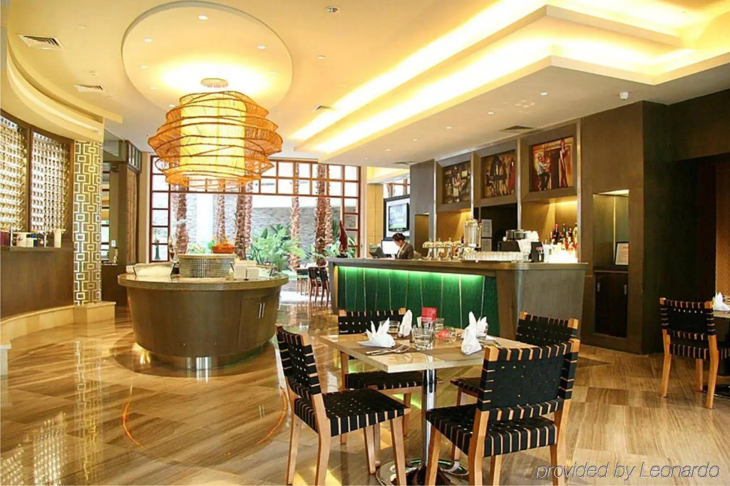 Отель Palace Hotels (Chongqing Nanbin Road Holy Land Hot Spring Branch)
