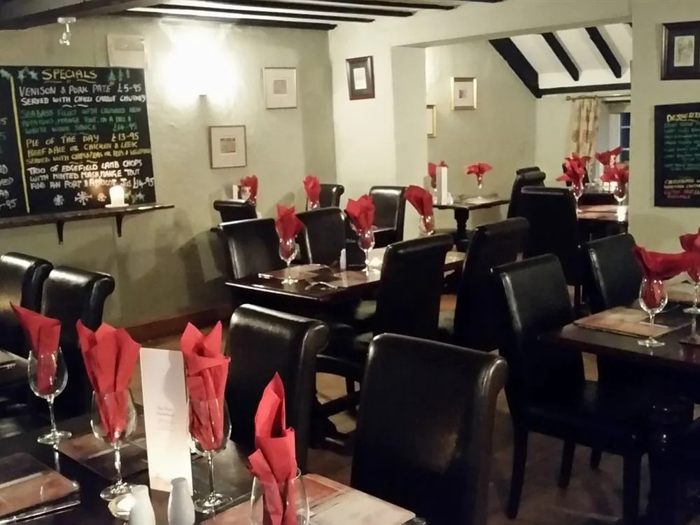 The Three Horseshoes