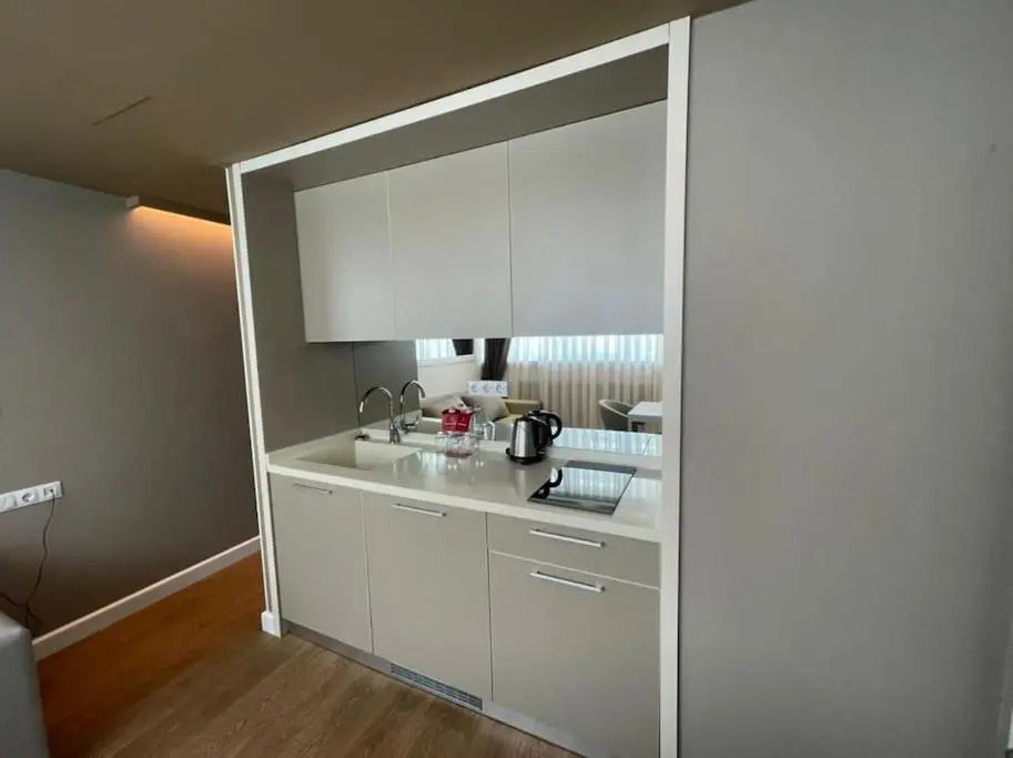 Leo Group BEST LUXURY SUITE 2537 Alliance Palace
