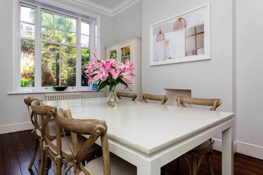 Elegant Home near Kensington High Street