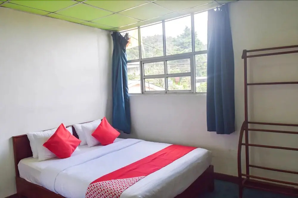 OYO 453 Hotel Green Palace
