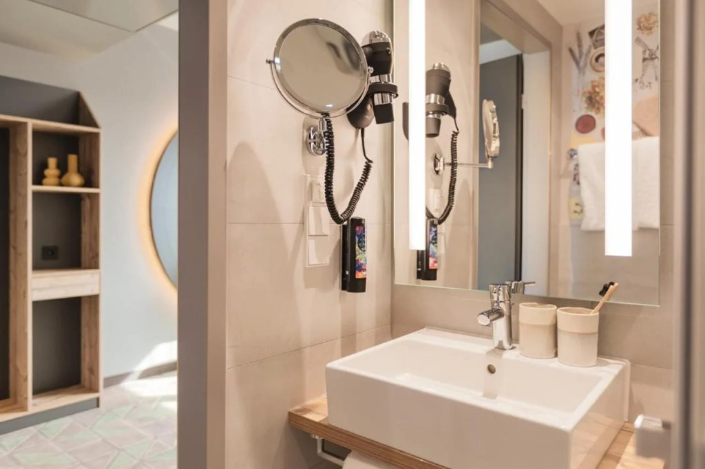Holiday Inn - the niu, Mill Cologne Mülheim by IHG