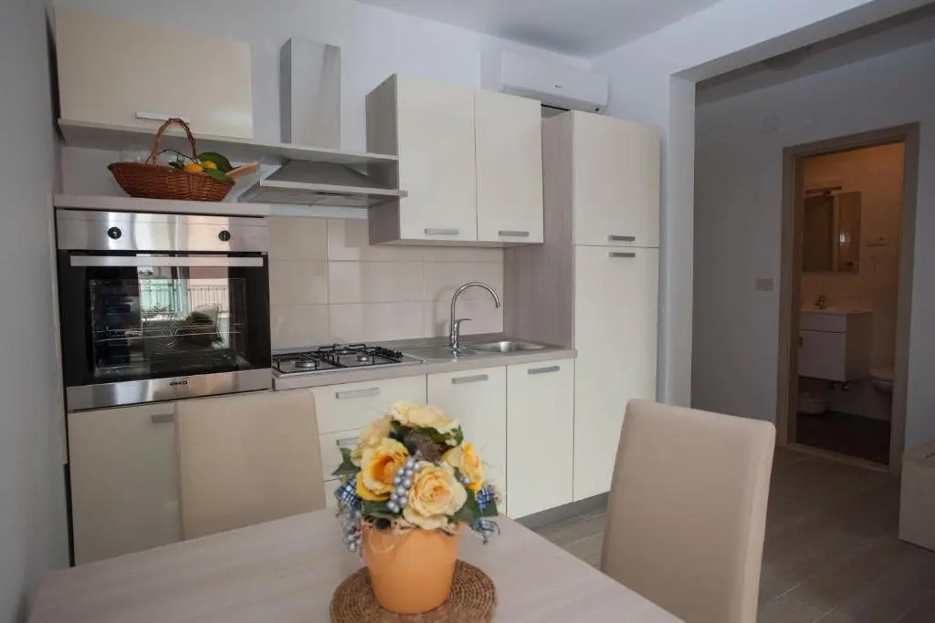 Apartments Bota
