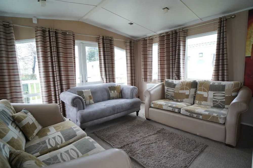 8 Berth Caravan By The Beautiful Beach Of Hunstanton In Norfolk Ref 23006W