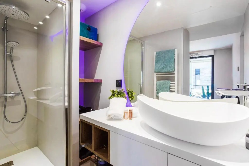 VICTOR HUGO II AP4278 By Riviera Holiday Homes