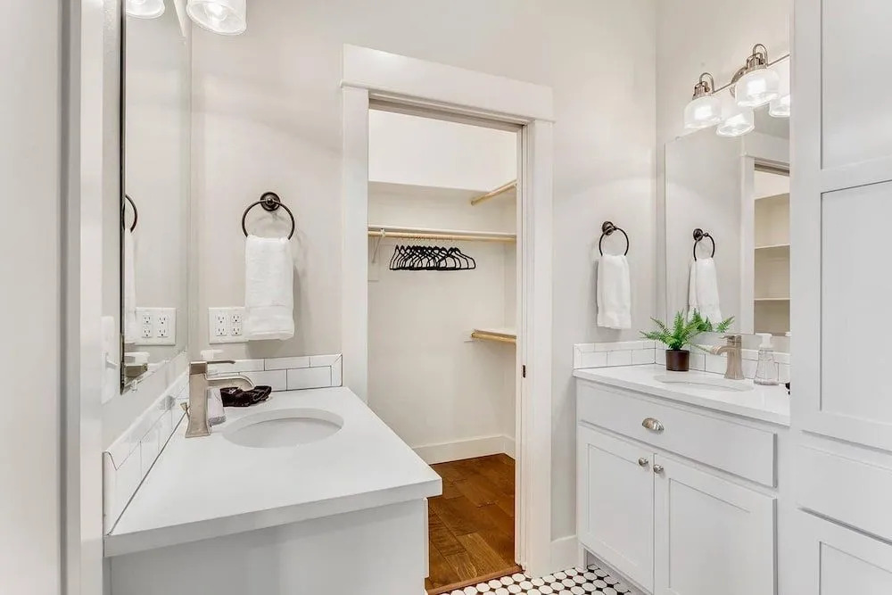 Harribo Townhome - Walk Everywhere - Downtown Fay