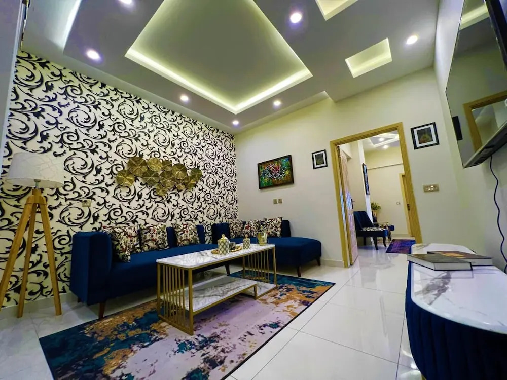 the Realtors inn Luxurious 1bed Apartment dha 2