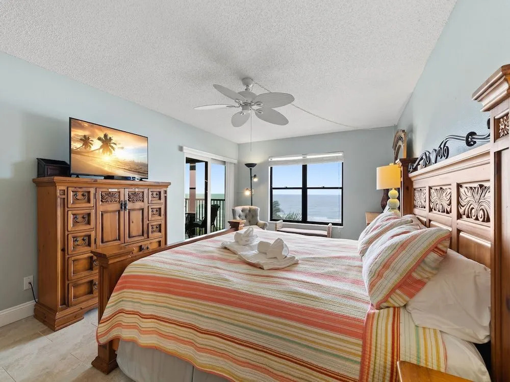 Reflections on the Gulf by Distinctive Beach Rentals