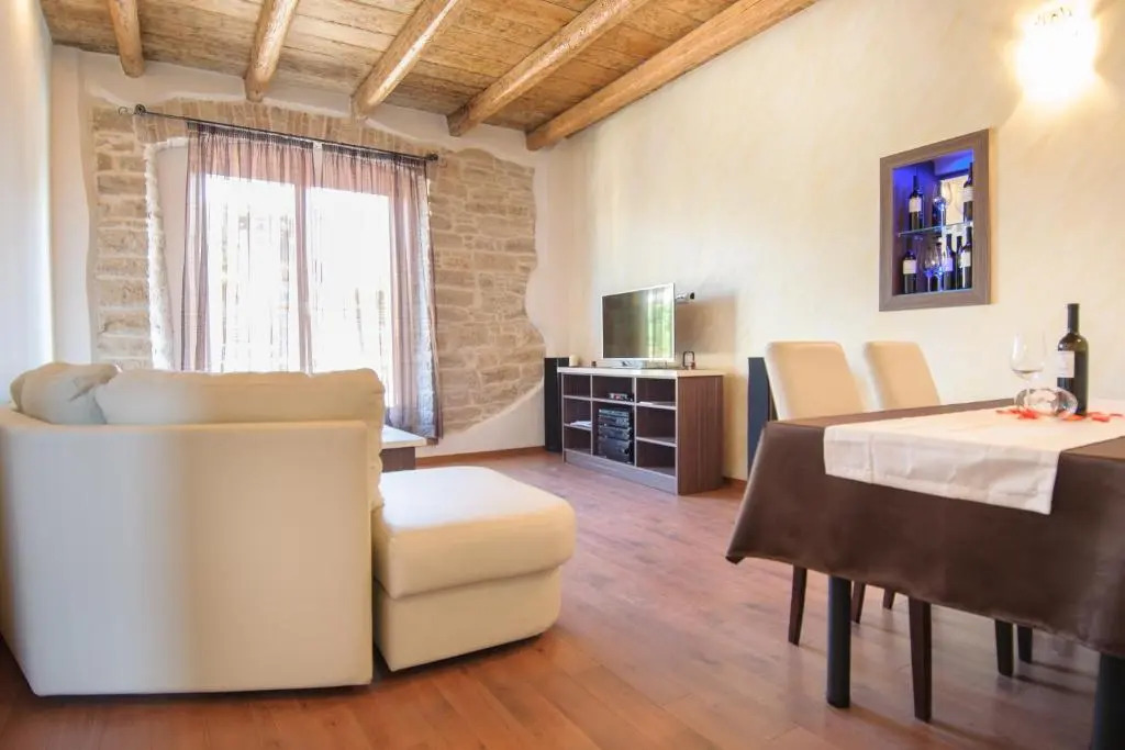 Apartments Borgo 8