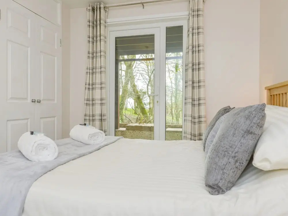 12 Valley Lodge