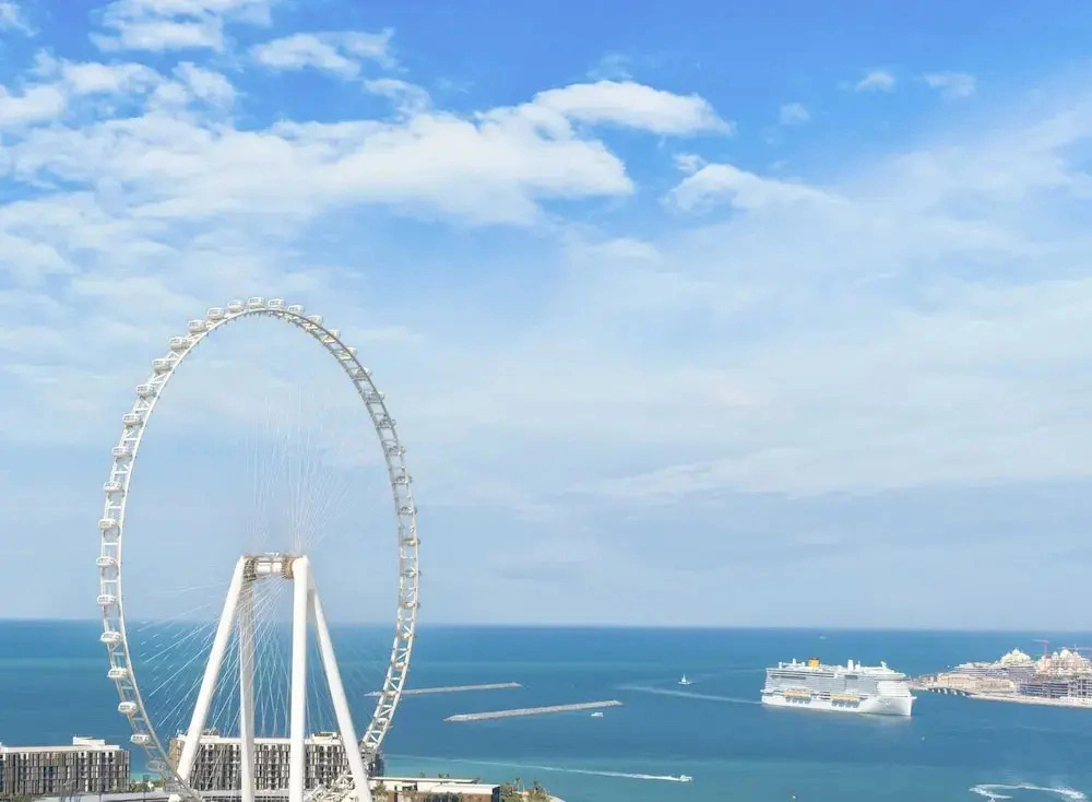 LUX  The Dubai Eye Sea View Suite