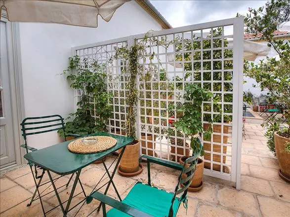 Porto Hydra Hotel