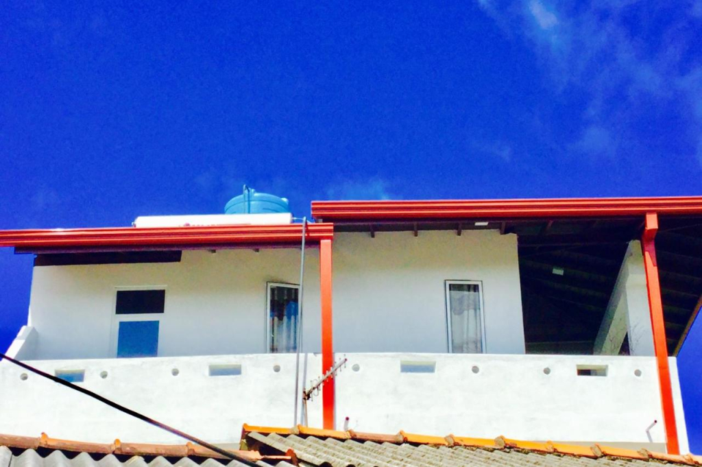 Hikkaduwa Family Inn