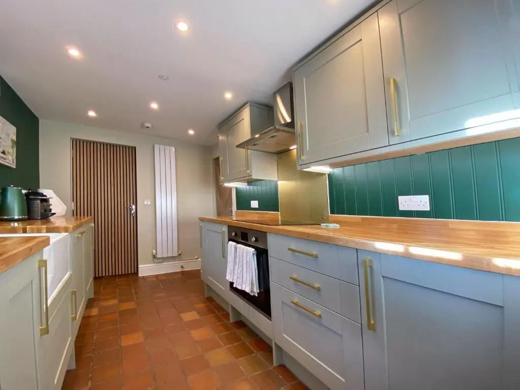 Hambrook House Canterbury - NEW luxury guest house with ESPA Spa complex