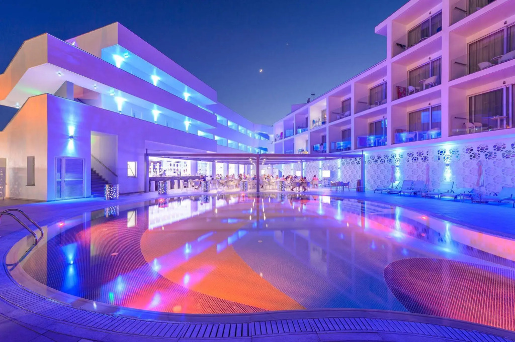 River Rock Hotel