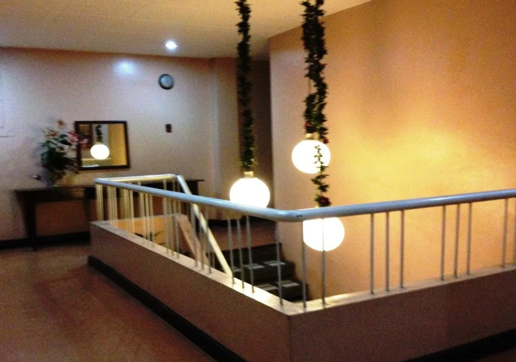 Park Square Inn