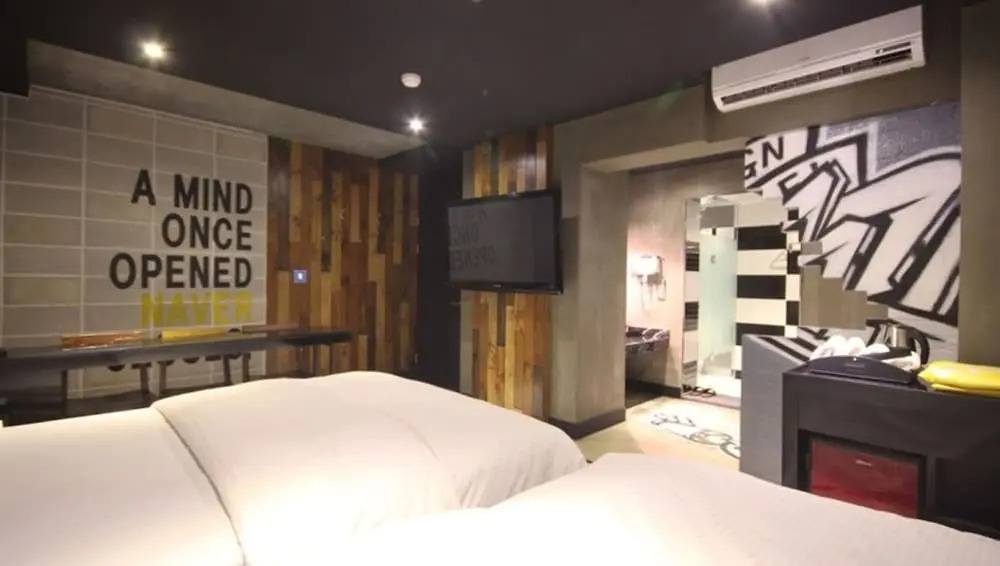 XYM Motel