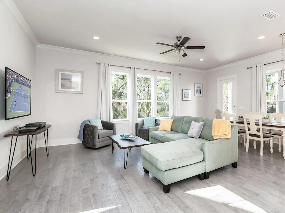 Grande Pointe Home 4 Bedrooms 2.5 Bathrooms Home
