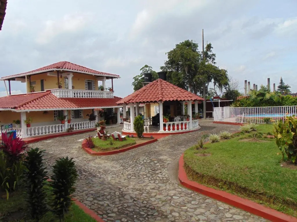 Casa Campestre La Colombiana