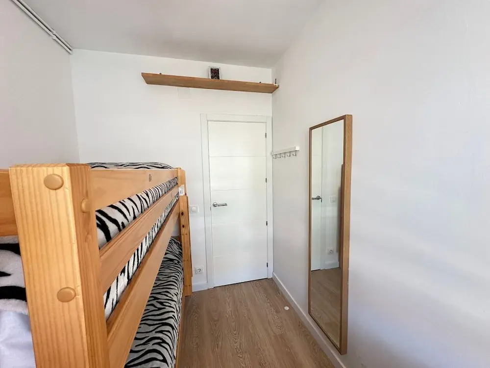 Rooms in Apartment Borrell